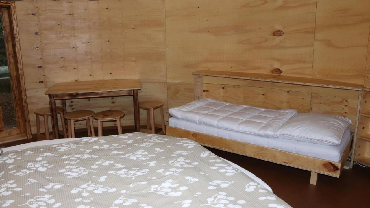 Glamp V Hluboke - Yurts And Wooden Houses Vsetin Ngoại thất bức ảnh